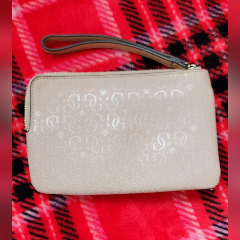 Guess Wristlet